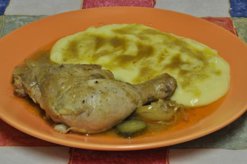 Kuře dušené po maďarsku – Snadné recept z Maďarsko kuchyně, hotový za 30 - 45 minut